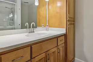 2525 S Shore Dr, Milwaukee, WI 53207 - Photo 13