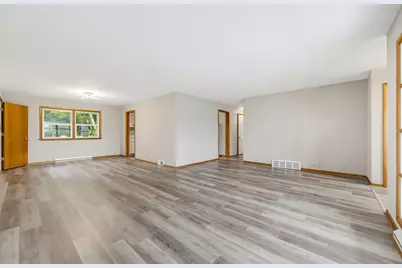 1604 N Green Bay Rd, Racine, WI 53406 - Photo 15