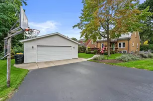 2380 N 115th St, Wauwatosa, WI 53226 - Photo 3