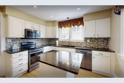 322 W 3rd St, Beaver Dam, WI 53916 - Photo 3