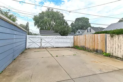 1018 E Wilbur Ave, Milwaukee, WI 53207 - Photo 23