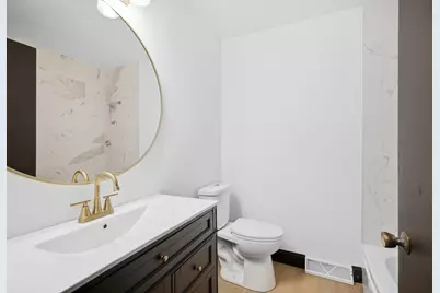6500 N 52nd St, Milwaukee, WI 53223 - Photo 9
