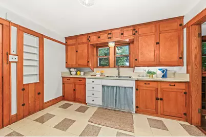 2477 N 69th St #2479, Wauwatosa, WI 53213 - Photo 11
