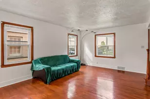4530 N 42nd St, Milwaukee, WI 53209 - Photo 9