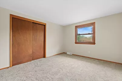 732 S 96th St, West Allis, WI 53214 - Photo 31