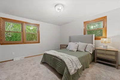 732 S 96th St, West Allis, WI 53214 - Photo 29