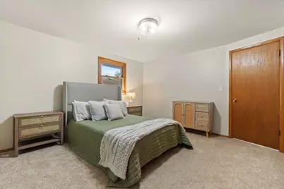 732 S 96th St, West Allis, WI 53214 - Photo 27