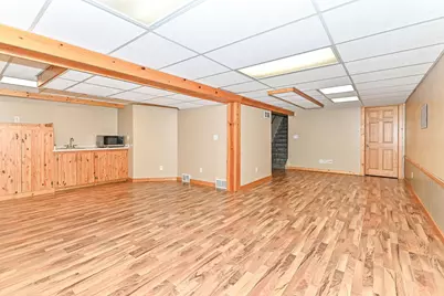 1350  Santa Monica Cir, Waukesha, WI 53186 - Photo 9