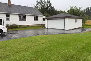 S99W20405 Parker Dr, Muskego, WI 53150 - Photo 3