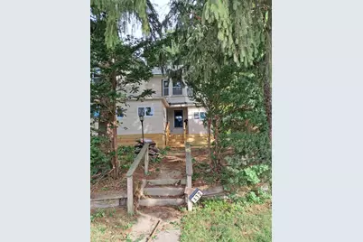 432 W Capitol Dr, Hartland, WI 53209 - Photo 1