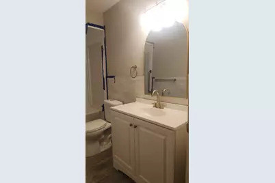 432 W Capitol Dr, Hartland, WI 53209 - Photo 15