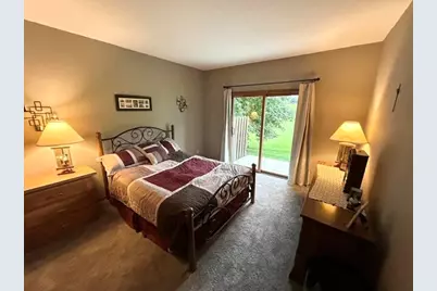 8123 S Legend Dr #G, Franklin, WI 53132 - Photo 3