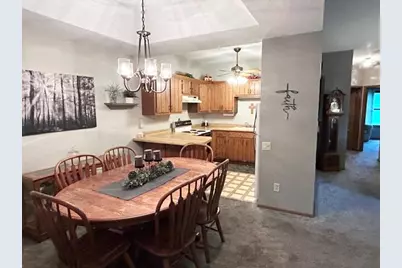 8123 S Legend Dr #G, Franklin, WI 53132 - Photo 5