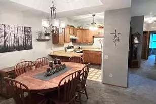 8123 S Legend Dr, Franklin, WI 53132 - Photo 5