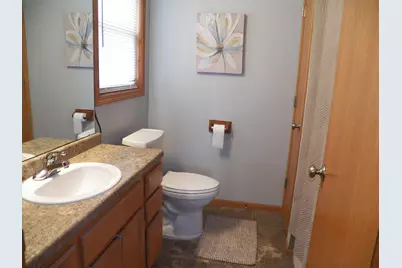 4502  Ridge Ct, Manitowoc, WI 54220 - Photo 17