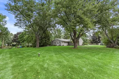 3275 S Thornapple Ln, New Berlin, WI 53146 - Photo 33