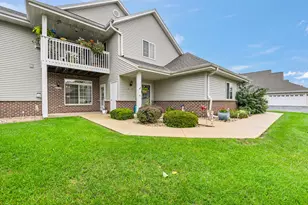 W197N17128 Stonewall Dr, Jackson, WI 53037 - Photo 1