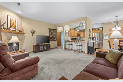 W197N17128  Stonewall Dr, Jackson, WI 53037 - Photo 13