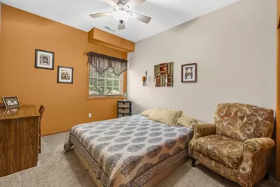 W197N17128  Stonewall Dr, Jackson, WI 53037 - Photo 19