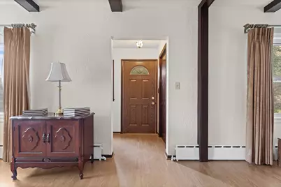 858  Vista Ct, La Crosse, WI 54603 - Photo 3