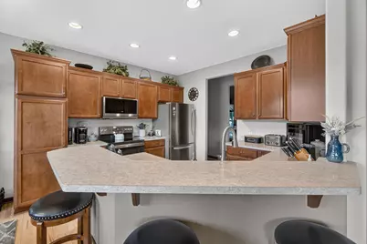 1727  Cloverview St, West Bend, WI 53095 - Photo 5