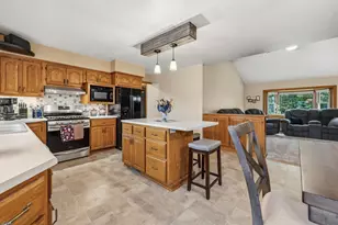 5845 N 119th St, Milwaukee, WI 53225 - Photo 7