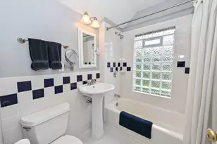 2336 N 82nd St, Wauwatosa, WI 53213 - Photo 23