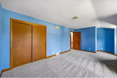 1582  Edgewater Ct, Grafton, WI 53024 - Photo 23