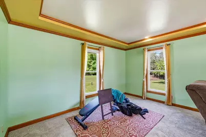 1582  Edgewater Ct, Grafton, WI 53024 - Photo 13