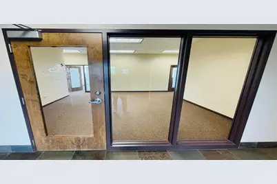 10521 W Layton Ave, Greenfield, WI 53228 - Photo 3