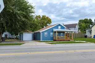 615 N 4th St, Watertown, WI 53098 - Photo 1