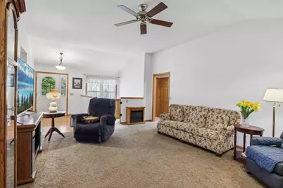 1110  Gruennert Ct, Jefferson, WI 53549 - Photo 11