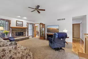 1110 Gruennert Ct, Jefferson, WI 53549 - Photo 7
