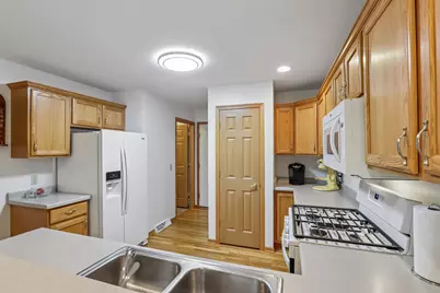 1110  Gruennert Ct, Jefferson, WI 53549 - Photo 15