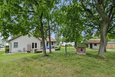 1110  Gruennert Ct, Jefferson, WI 53549 - Photo 45