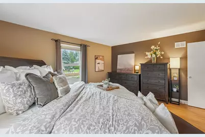 180 N Elmridge Ave, Brookfield, WI 53005 - Photo 17