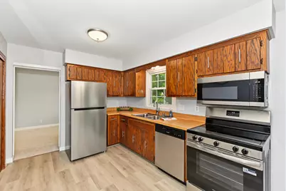 14000 W Wilbur Dr, New Berlin, WI 53151 - Photo 11