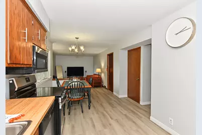 14000 W Wilbur Dr, New Berlin, WI 53151 - Photo 13