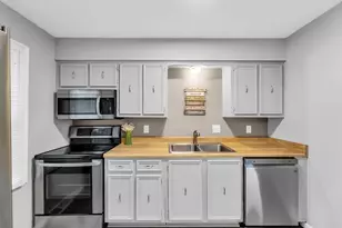 225 McDivitt Ln, Mukwonago, WI 53149 - Photo 17