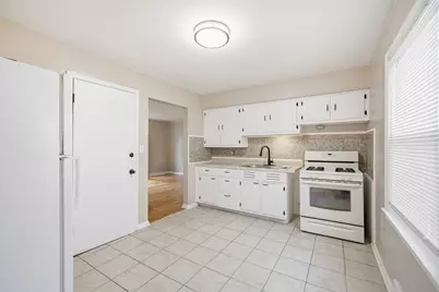 6826 W Congress St #6828, Milwaukee, WI 53218 - Photo 9