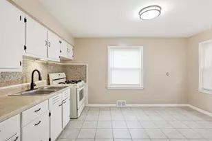 6826 W Congress St, Milwaukee, WI 53218 - Photo 7