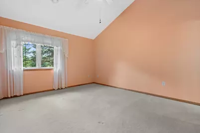 686  Stoney Creek Ct #2, West Bend, WI 53095 - Photo 13