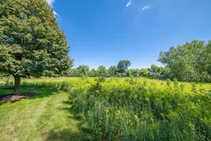10820 N Essex Dr, Mequon, WI 53092 - Photo 37