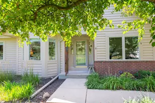10820 N Essex Dr, Mequon, WI 53092 - Photo 31