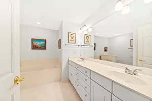 10820 N Essex Dr, Mequon, WI 53092 - Photo 17