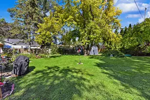 3329 Harrison St, Racine, WI 53139 - Photo 27
