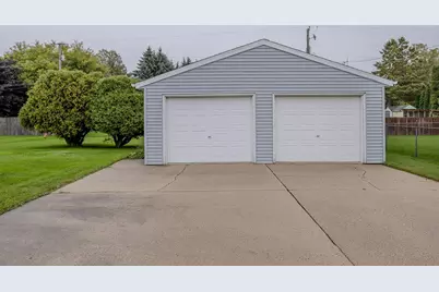 1921 N 29th St, Sheboygan, WI 53081 - Photo 21