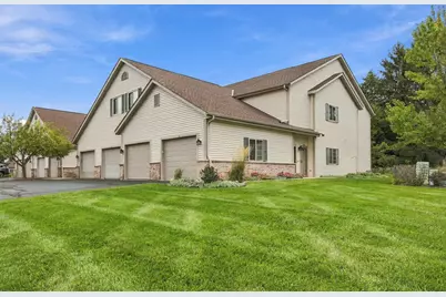 2183  Pine Ridge Ct #G, Grafton, WI 53024 - Photo 1