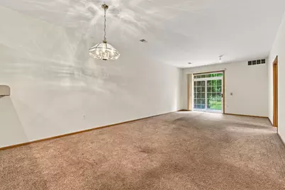 2183  Pine Ridge Ct #G, Grafton, WI 53024 - Photo 5