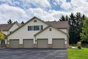 2183 Pine Ridge Ct, Grafton, WI 53024 - Photo 19